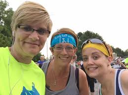 completing a 10 mile spring running event in hot and humid conditions