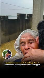 💔 “Don’t worry, we are here now…” — Singer Resham Singh Anmol broke down  hearing the pain of an elder flood victim. Together with Khalsa Aid, he is  serving flood-affected families and delivering ...