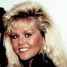 Karen Towler's Instagram, Twitter & Facebook