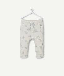Un pantalon molletonné à l'intérieur avec une coupe large et deux poches côtés. Pantalon Le Pantalon Forme Sarouel A Motis Mode Bebe Garcon Sarouel Pantalon