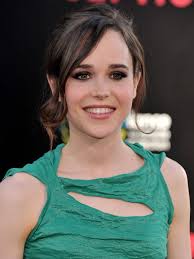 PRVÉ FOTO po operácii: Ellen Page si nechala odstrániť prsia, TAKTO sa mení  na muža!