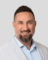 RE/MAX Cayman Islands Magazine