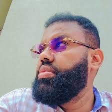 Macmiil, Visa Card( Prepaid iyo Debit ) ayaa kuugu diyaar ah xarumaheena.  Dalbo oo ku kifaax kaararka miisaanka culus. #Xaliyaha_wax_iibsigaga  #fududeeyaha_safaradaada #SSBVisaCard #DebitVisaCard #PrepaidVisaCard  #Salaamsomalibank #The_leading_Bank