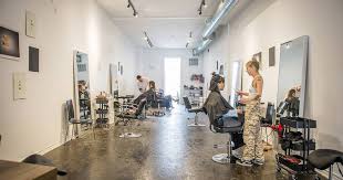 Below you will find an interactive google map which will tell you where there are hair salon located near you. The Top 25 Hair Salons In Toronto By Neighbourhood