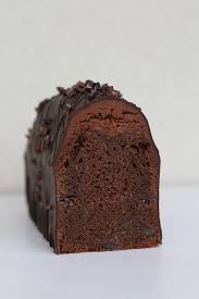 A Manger Et A Voir Cake Chocolat Noir Et Praline Croustillant Cake Chocolat Gateau Chocolat Croustillant Recette Cake Chocolat