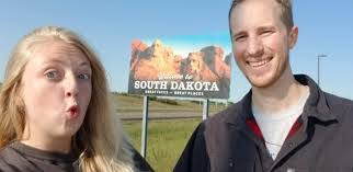 Ramona Jacobsen's Instagram, Twitter & Facebook