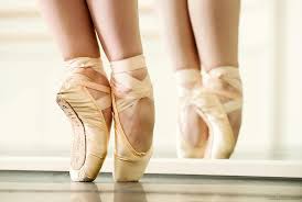 Como Limpiar Zapatillas De Ballet Dejalas Brillantes Y Relucientes Otra Vez Los materiales utilizados para fabricar zapatillas de ballet son mucho más variados, y van desde la lona de cuero. como limpiar zapatillas de ballet
