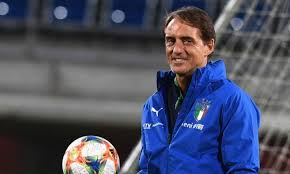 Sono molto felice, ringrazio la @figc e il presidente gravina. Roberto Mancini To Remain The Coach Of Italy Until 2026 Futballnews Com