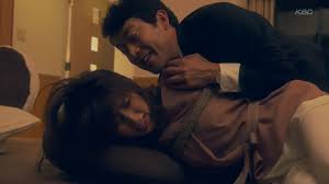 矢田亜希子のスーツから見える尻の割れ目 ２１１２１４ - エッチすぎるぐらぞうチャンネル