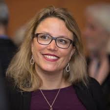 #oeschsdiedritten kinderbücher „elin das baumzwergenmädchen new playlist: Laura Oesch Glp Home Facebook
