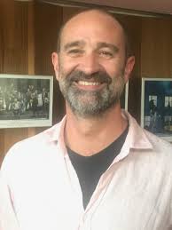 Das Theater Bonn eröffnet kommenden Sonntag die Opernsaison mit  Staatstheater! Regisseur Jürgen R Weber und Dirigent Daniel Johannes Mayr  erklären im Gespräch, was es mit Kagels szenischer Komposition auf sich  hat! -