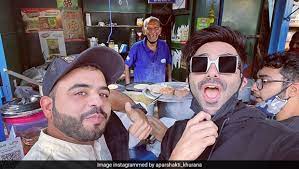 The delhi resident, 80, is now back to running his roadside eatery in malviya nagar in the national capital. Delhis Baba Ka Dhaba Gets Surprise Visit From Actor Aparshakti Khurana Ndtv Food