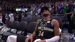 Jun 30, 2021 · ο γιάννης αντετοκούνμπο απέφυγε τη ρήξη χιαστών, η οποία ήταν το χειρότερο σενάριο. Antetokoynmpo Ta Dakrya Toy Giannh Kai H Agkalia Sth Mhtera Toy