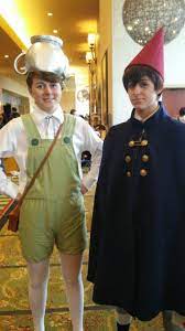Greg and Wirt, Over The Garden Wall (Ermmahgosssh, that guy cosplaying Wirt  is ccuuuuuuuuuttee!) | Cosplay outfits, Renaissance festival, Best cosplay