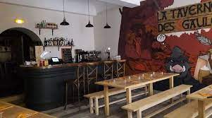 Si vous en êtes le propriétaire, contactez notre équipe pour mettre à jour cette page. La Taverne Des 3 Gaules Au Rhone