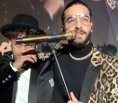 El futbolista neymar cantó a todo pulmón la canción 'hawái' de maluma; Maluma Hizo Llorar A Neymar Jr La Z Urbana 91 9 Fm La Z Urbana 91 9 Fm
