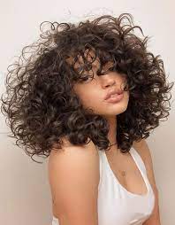 Blonde Curly Hair 90s Curly Hairstyles To Make You Look Younger Curly Hairstyles Curly Hair Styles Naturally Curly Hair Inspiration Medium Curly Hair Styles