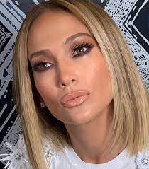 Looking to try the blunt bob haircut? 27 Blunt Bob Haircuts That Are So Easy To Style Who What Wear