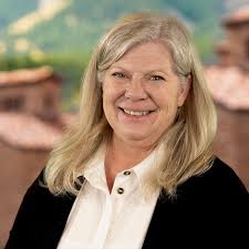 Jennifer Smoot's Instagram, Twitter & Facebook