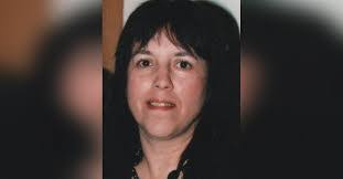 Linda Gault's Instagram, Twitter & Facebook