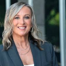 Liz Goldenberg's Instagram, Twitter & Facebook