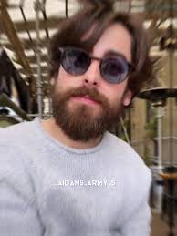 R u sure? 😂🥸✨ #fypシ #aidangallagher #aidanwithbeard #mylove #Gallagher  #mysweetheart #бородань