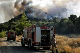 Στην περιοχή επιχειρούν επίγειες και εναέριες. Kbhjduembrlkkm