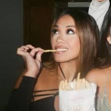 Hannah Dyson's Instagram, Twitter & Facebook