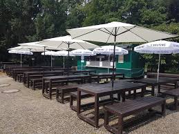 Er gehört weltweit zu den größten innerstädtischen parks und wurde 1792 als volkspark für die damals rund 40.000 münchner eröffnet. Teehaus Im Englischen Garten Home Berlin Germany Menu Prices Restaurant Reviews Facebook