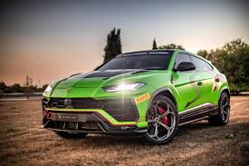 According to lamborghini, the huracan evo rwd can hit 62 mph (100 km/h) in 3.3 seconds and maxes out at 202 mph. Lego Speed Champions Lamborghini Huracan Super Trofeo Evo And Urus St X Double Pack Announced Speed Champions