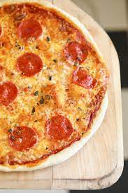 15 Minute Pizza Dough Recipe No Yeast Bigger Bolder Baking Recipe Pizza Recipes Dough Pizza Dough No Yeast Pizza Dough