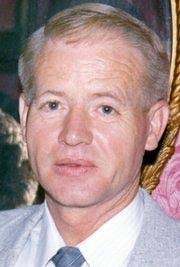 Dennis Robertson Obituary (2008)