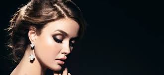 Earrings That Perfectly Match Your Hairstyle