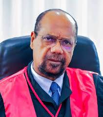 Dr. Fausto Tavares de Carvalho Simões