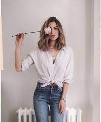 White Top And Jeans Hair Styles Short Hair Styles Short Hair Balayage