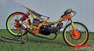 3 339 просмотров • 15 июл. Modifikasi Honda Karisma Drag Bike Nekat Ikut Bebek Tu 200 Cc Kruk As Standar Portal Sepeda Motor Dan Seluruh Aspeknya