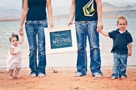 Comfortable clothing will lead to better family beach pictures. 30 Lovely Beach Family Photos