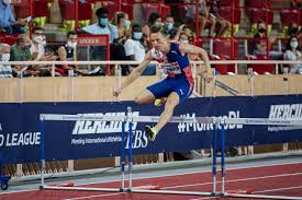 Four years after making his breakthrough in the 400m hurdles with victory at the bislett games in oslo at the age of 21, norway's former combined eventer karsten warholm broke kevin young's world record of 46.78 on the very same track in front of his home audience in the oslo diamond league on thursday (1) evening with 46.70. Warholm Vs Benjamin A Highly Competitive 400m Hurdles Race