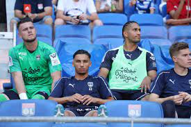 Toutes les confrontations entre bordeaux et brest avant le match du 06 décembre 2020. Coupe De La Ligue Un Groupe Bordelais De 20 Joueurs Avec Davy Rouyard Et Yassine Benrahou A Brest L Equipe