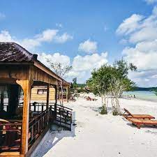 Sky Beach Resort Featuring A Private Beach Area And A Restaurant Sky Beach Resort Is Set In Koh Rong Sanloem Boasting Room Service Beach Resorts Hotel Resort