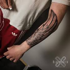 Chris & jesse are both very, very, very talented artists. Wing Tattoo Chicano Tattoo Wingstattoo Wings Wingtattoodesign Wingsdrawing Tattoo Tattooideas Tattoos Wing Tattoo Designs Tattoo Sketches Tattoo Style