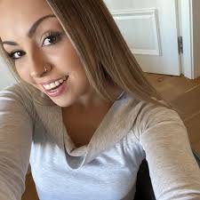 Dale Like y te mando regalito 🎁 de mis dos amigas 🥰🥰 DM