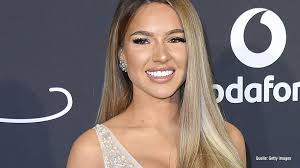 Her birthday, what she did before fame, her family life, fun trivia facts, popularity rankings, and more. Shirin David Hat Verraten Wann Und Wie Sie Millionarin Wurde