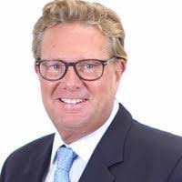 Derek Nicoll's Instagram, Twitter & Facebook