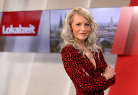 Um 02:00 uhr auf wdr: Julia Kleine Serious Sissy Serious Sissy Serioussissy Sissyserious Wdr Lokalzeit Localtime Koln Cologne Home Dome Dom Homeiswherethedomis Homeiswheretheheartis Homeiswhereyouare Love Work Anchor Moderator Talktalktalk