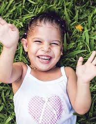 Debra Persyn's Instagram, Twitter & Facebook