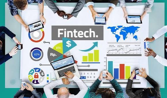 Mengelola Keuangan Bisnis dengan Fintech Transformasi & Strategi