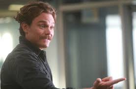 L'arme fatale saison 2 episode 2 streaming. Une Nouvelle Serie Pour Clayne Crawford L Ancien Acteur De L Arme Fatale