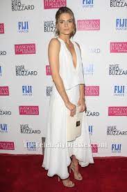 We did not find results for: Stana Katic Sexy Abendkleid Weisser Vogel In Einer Blizzard Premiere Thecelebritydresses