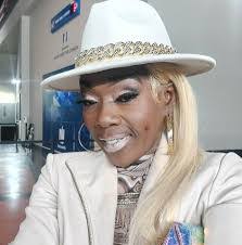 Carla Green's Instagram, Twitter & Facebook